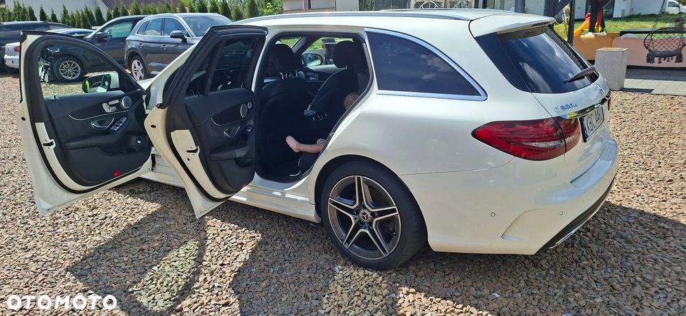 Mercedes-Benz Klasa C 300 d 4Matic 9G-TRONIC AMG Line - 3