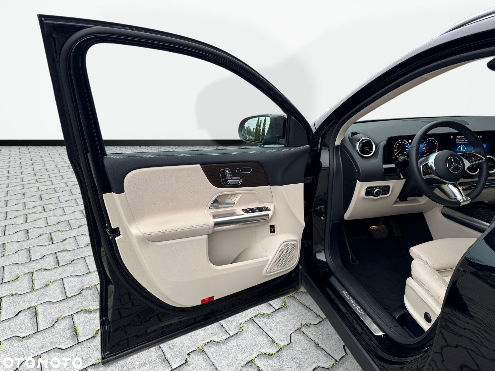 Mercedes-Benz GLA - 10