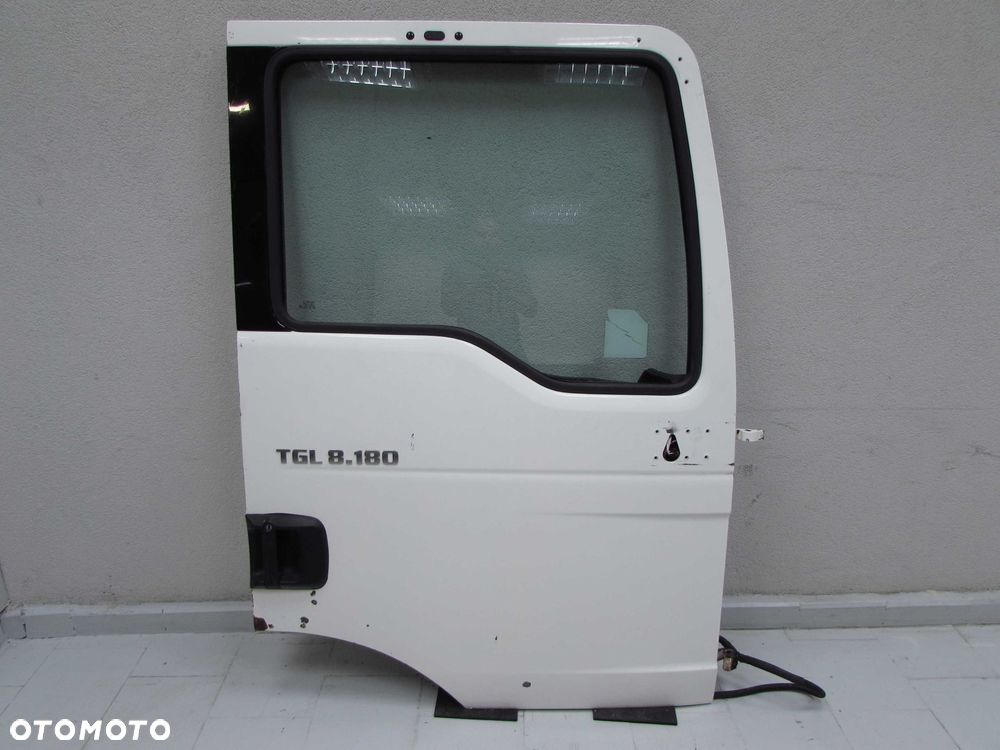 MAN TGL TGM TGA 8-180 07-12 DRZWI PRAWE PRZOD KPL - 1
