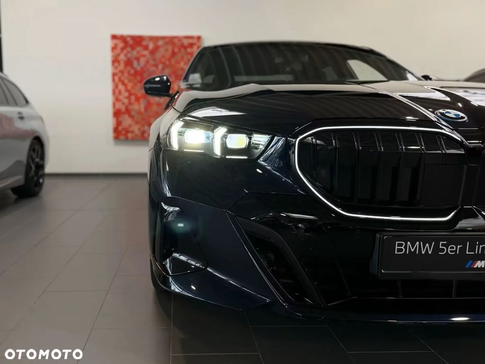 BMW Seria 5 540d xDrive mHEV M Sport - 10