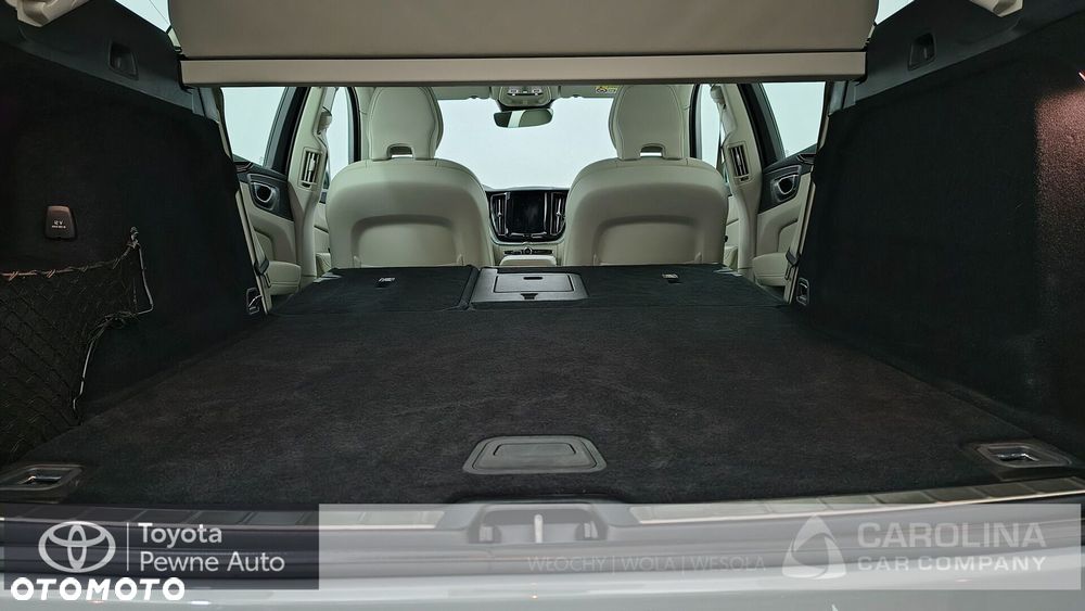 Volvo XC 60 B4 D AWD Plus Dark - 26