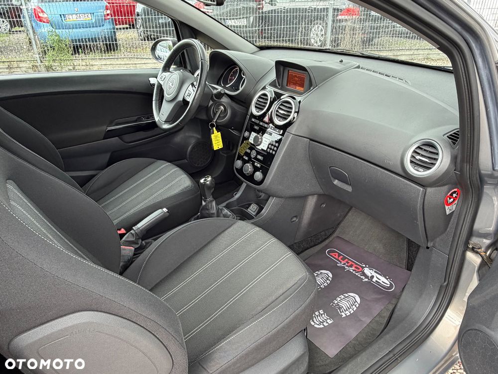 Opel Corsa 1.4 16V Color Edition - 12