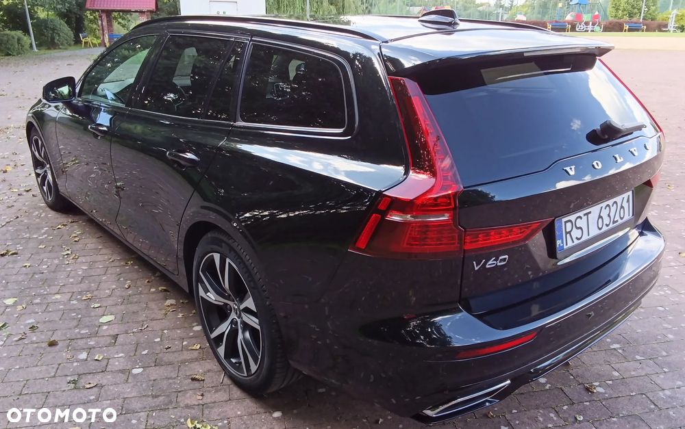 Volvo V60 B5 B R-Design - 4