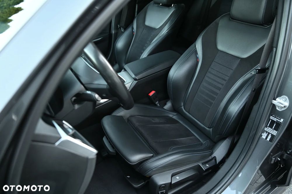 BMW Seria 3 320d Edition M Sport Shadow - 21