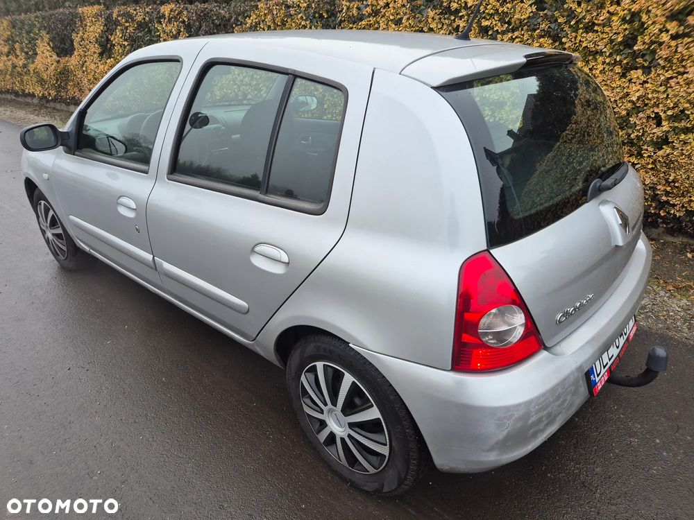 Renault Clio 1.4 16V Campus - 5