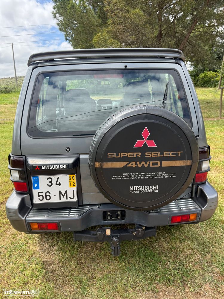 Mitsubishi Pajero - 11