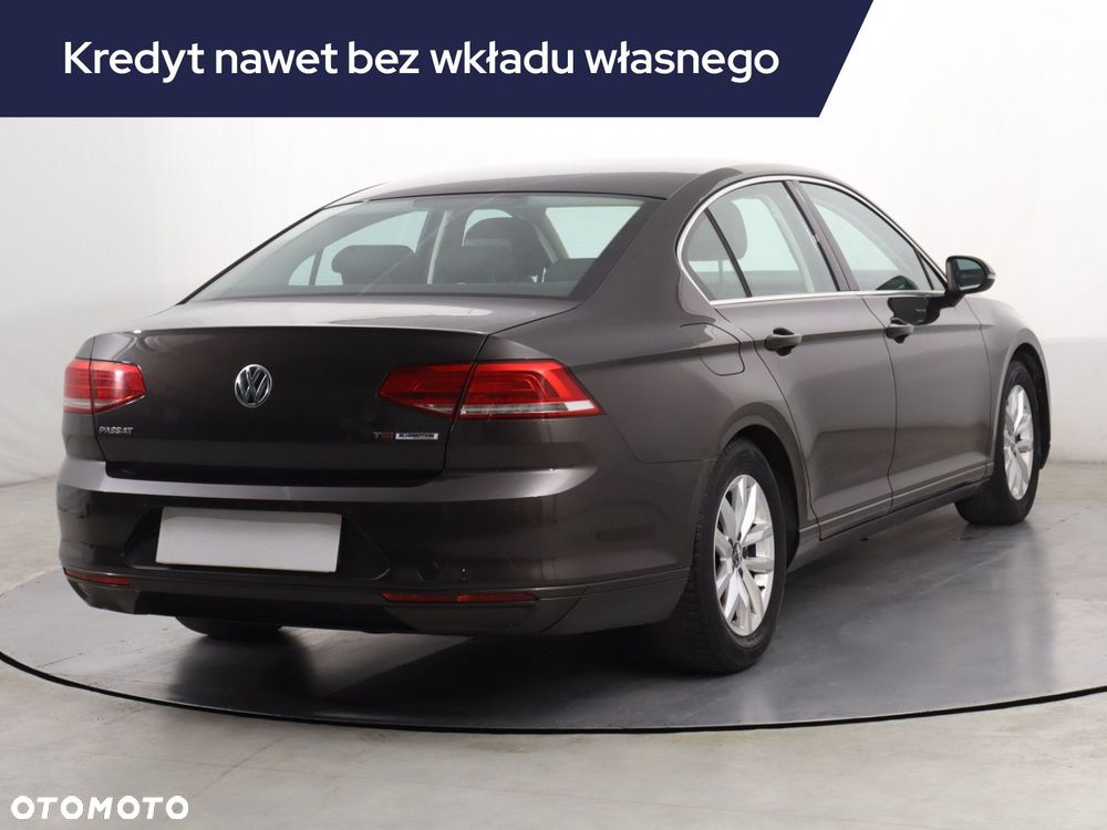 Volkswagen Passat - 7