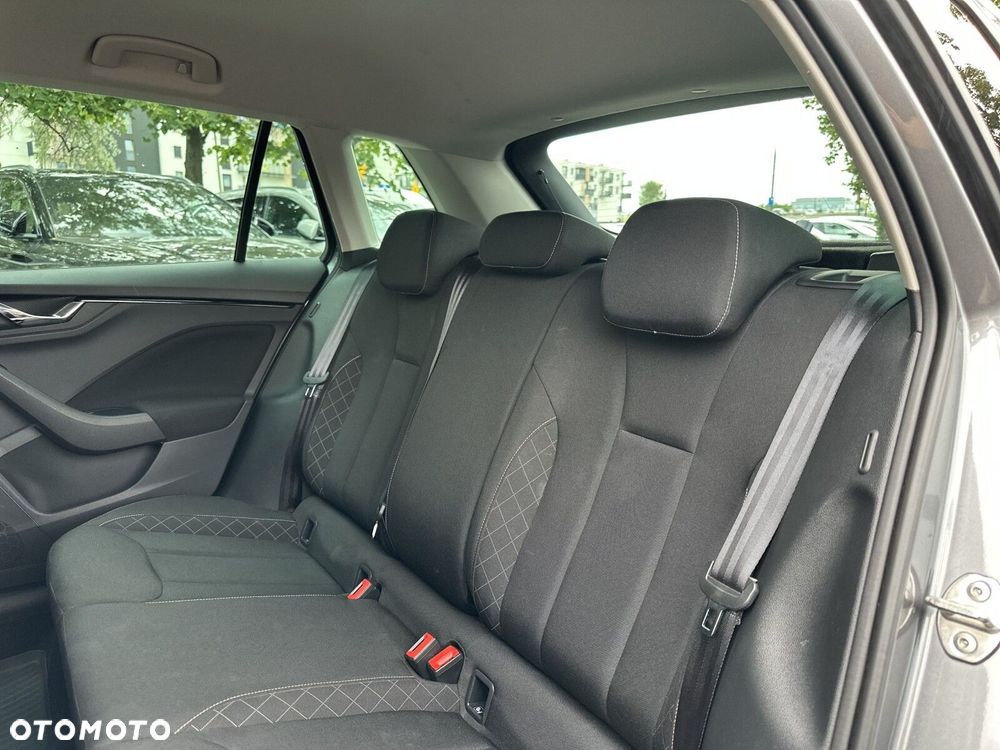 Skoda Kamiq 1.0 TSI Ambition DSG - 30