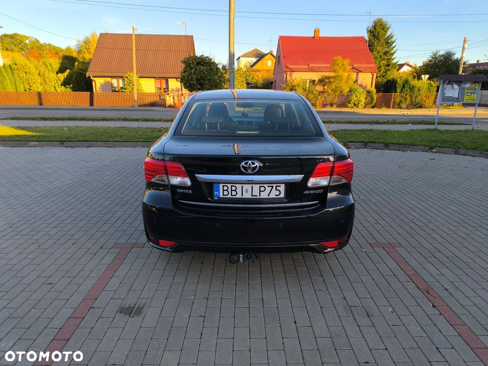 Toyota Avensis 1.8 Premium - 4
