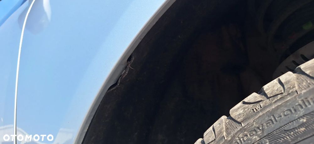 Volkswagen Polo 9N 05- Błotnik Przód Przedni Prawy Kod Lakieru LA7W - 24