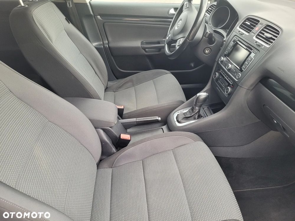Volkswagen Golf - 10