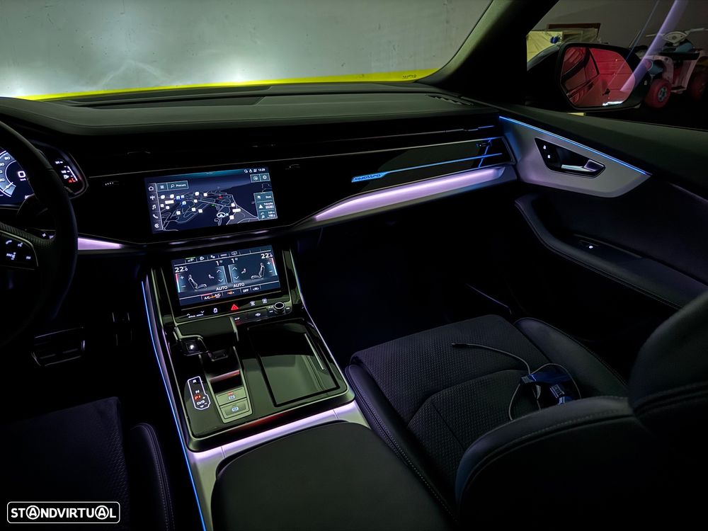 Audi Q8 60 TFSIe quattro S line Tiptronic - 30