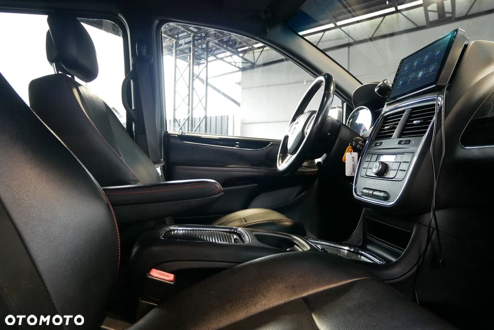 Dodge Grand Caravan - 20