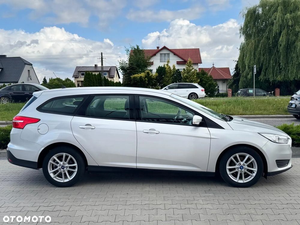 Ford Focus 1.0 EcoBoost Trend - 6