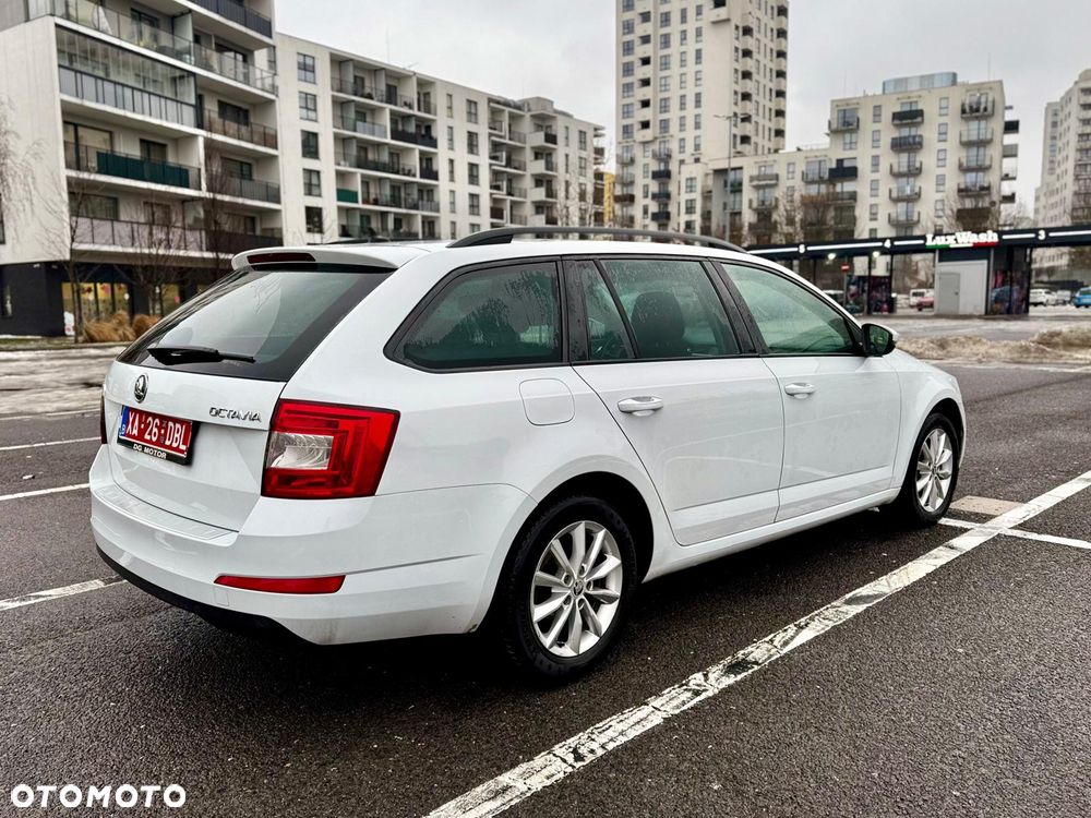 Skoda Octavia 1.6 TDI (Green tec) DSG Ambition - 5