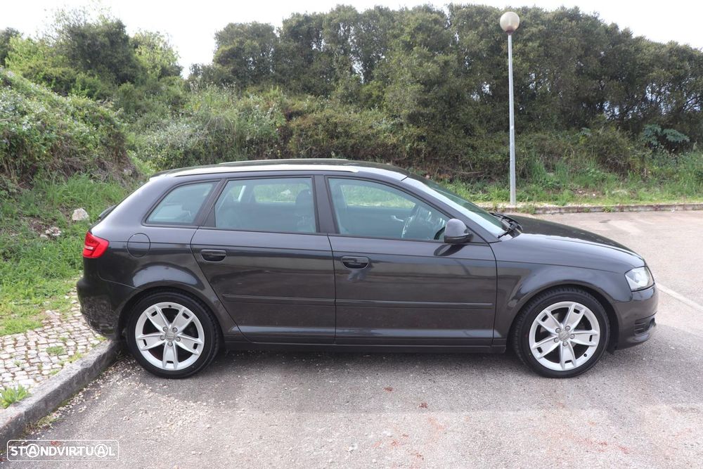 Audi A3 Sportback 1.6 TDI DPF Attraction - 10
