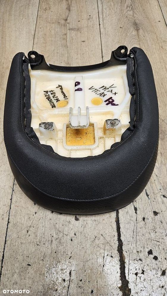 Siedzenie pasażera Yamaha V-Max 1700 - 9