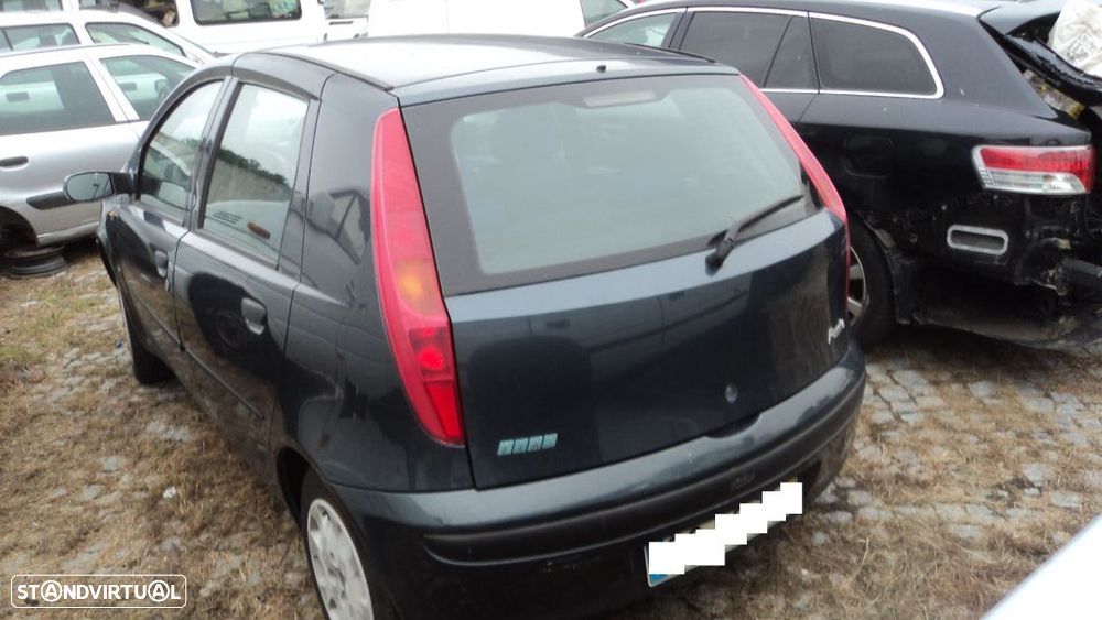 Fiat Punto 1.2 5P 2002 - Para Peças - 9