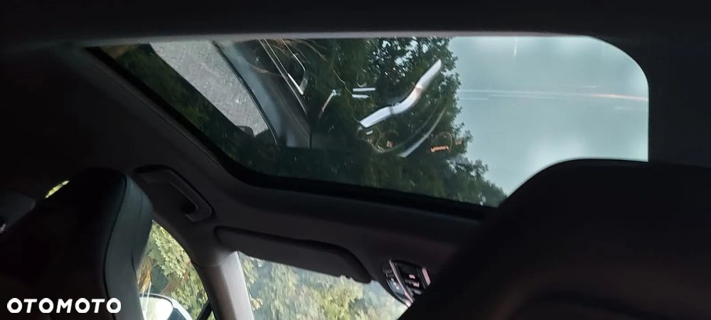 Porsche Panamera 4 E-Hybrid - 12