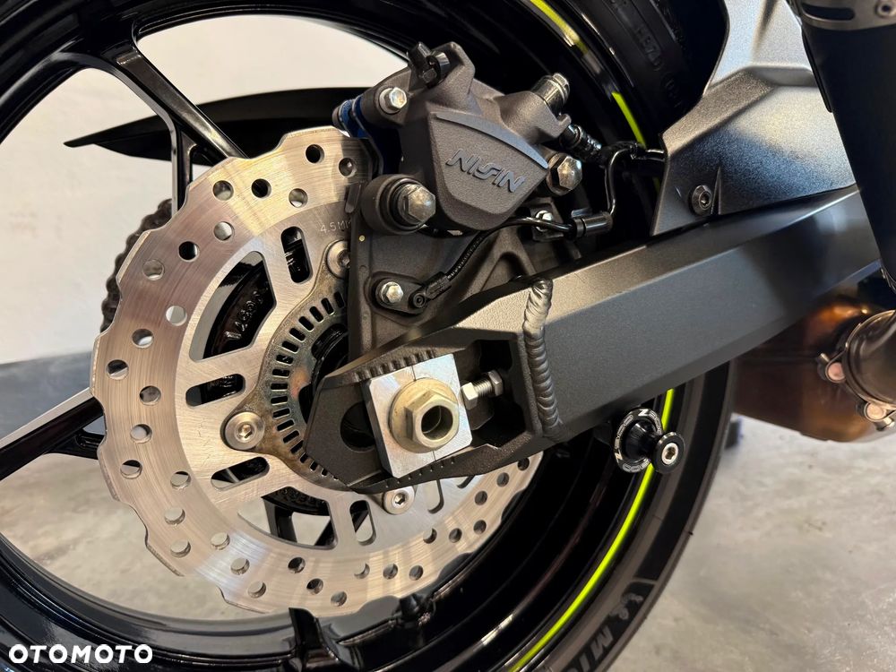 Kawasaki Z 900 - 18