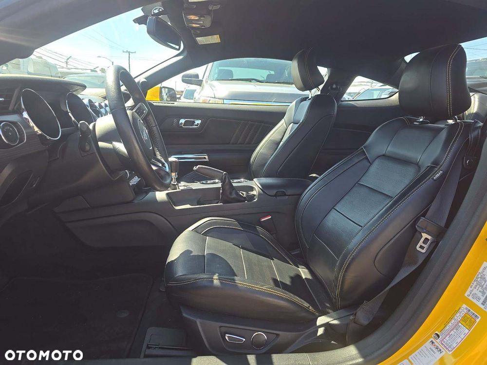 Ford Mustang 5.0 V8 GT - 5