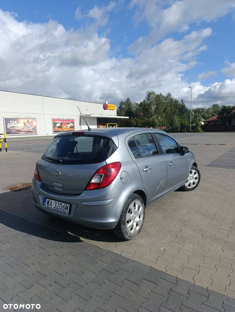 Opel Corsa 1.2 16V Essentia - 9