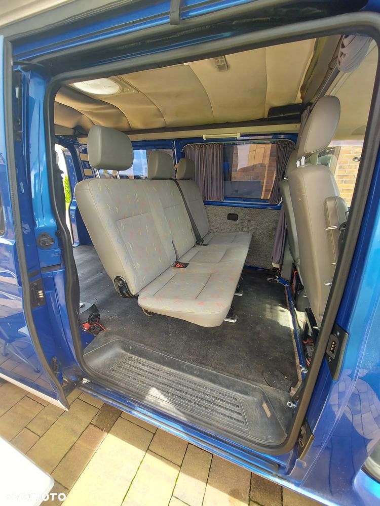 Volkswagen T5 Campervan - 20