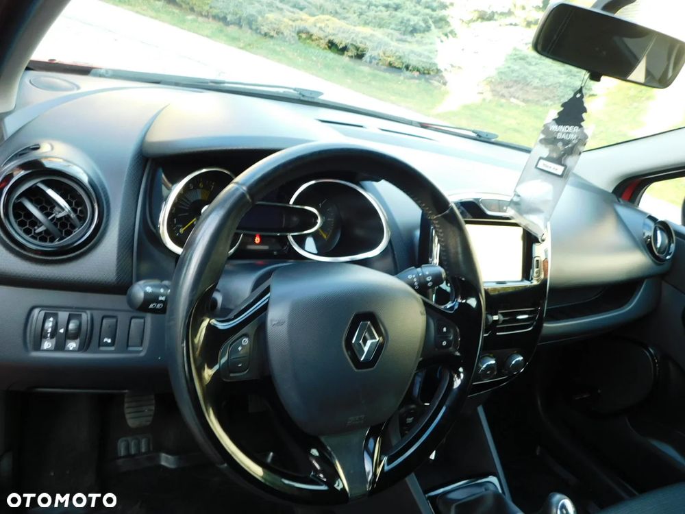Renault Clio 1.2 16V 75 LIMITED - 19