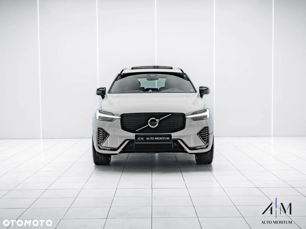 Volvo XC 60 B5 D AWD Ultimate Dark - 5