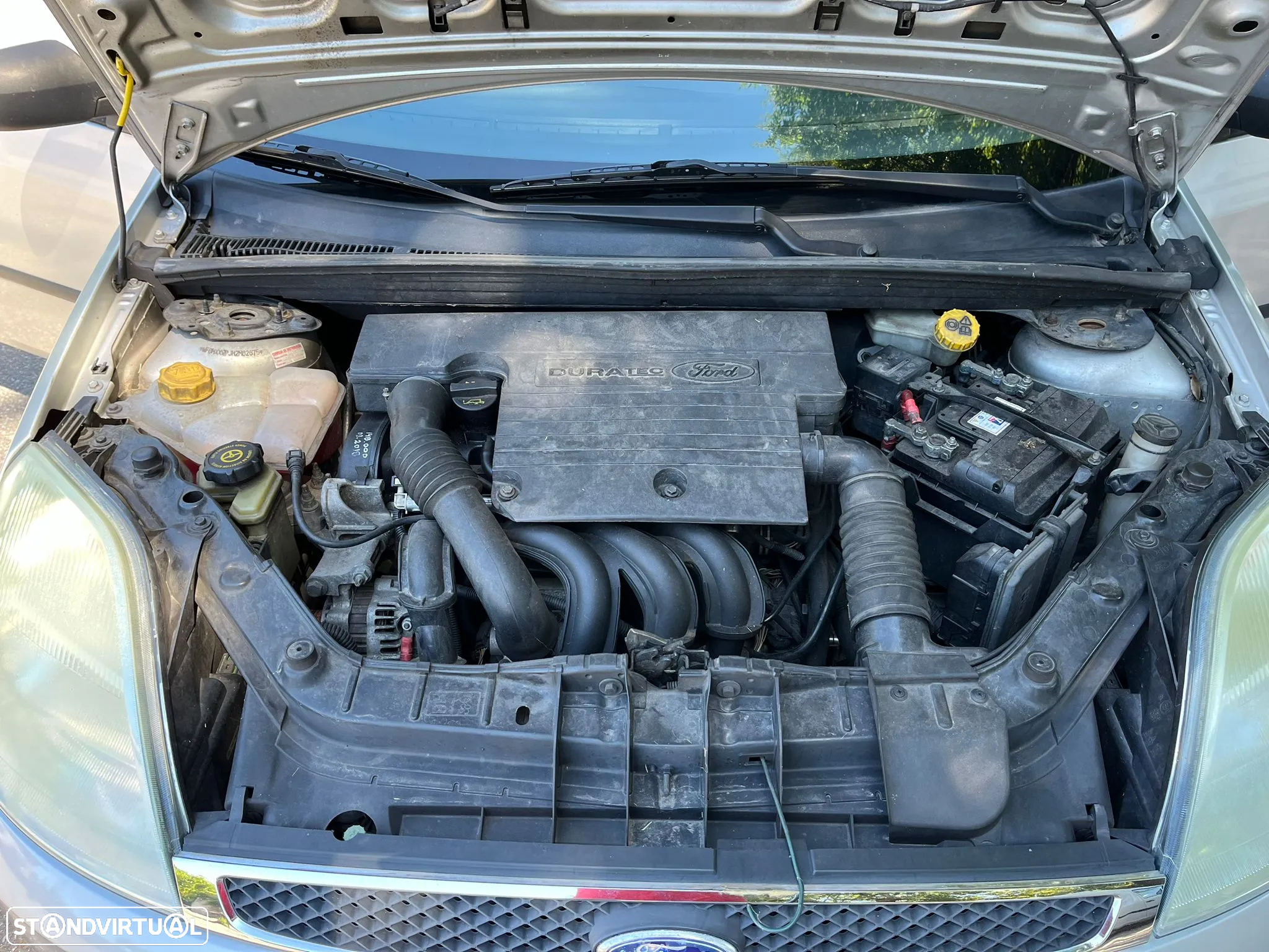Ford Fiesta 1.4 Ghia - 10