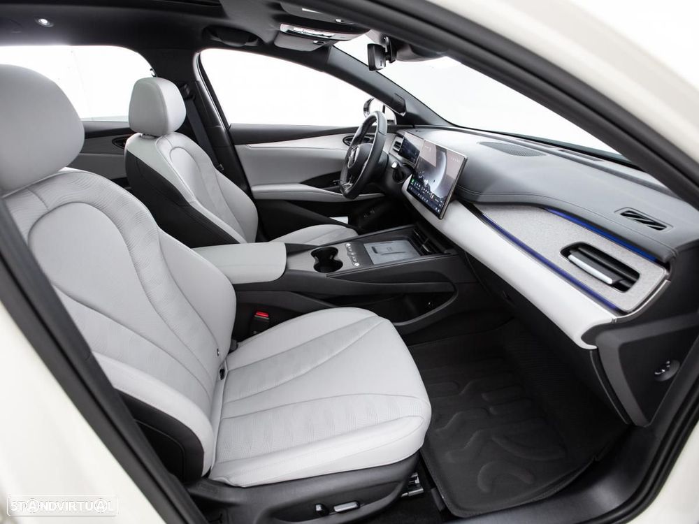 BYD Seal 6 DM-i Touring Comfort — fotografia 10