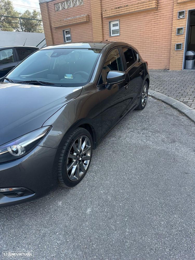 Mazda 3 Hatchback - 2