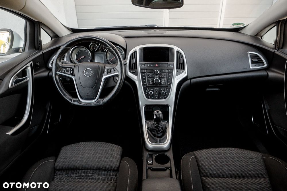 Opel Astra 1.6 Turbo Sport - 34