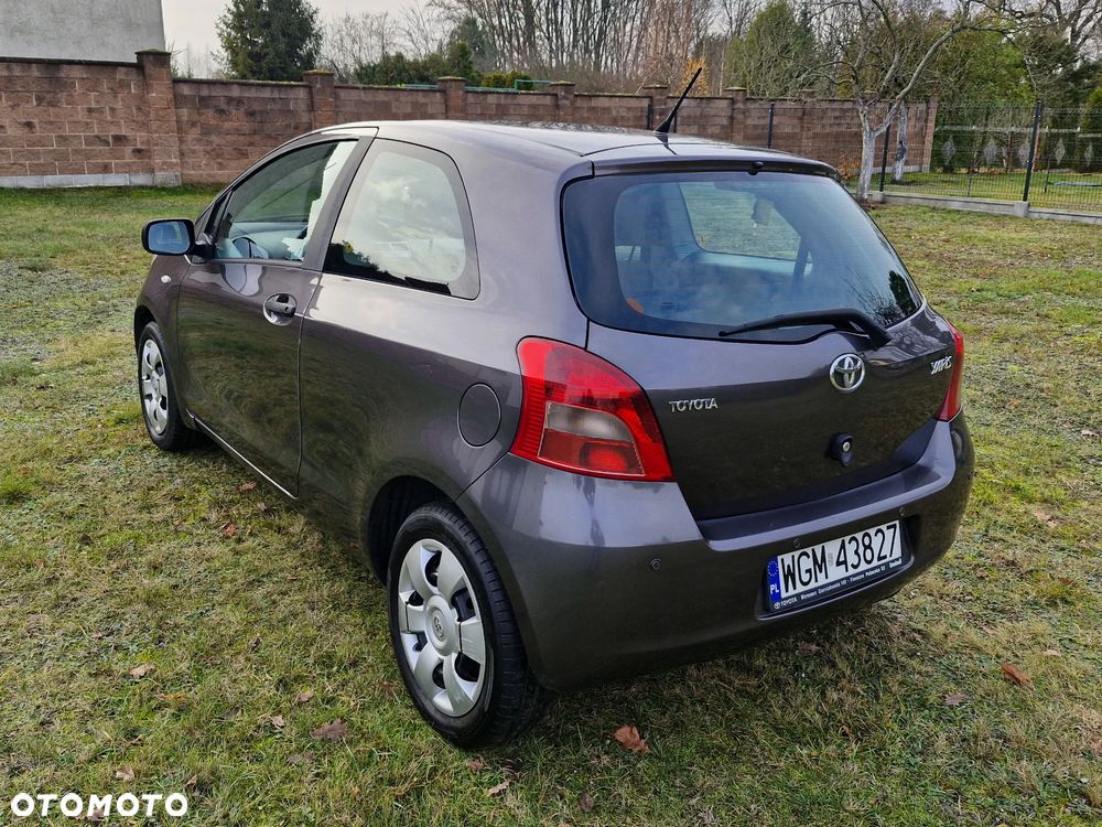 Toyota Yaris 1.33 Luna - 4