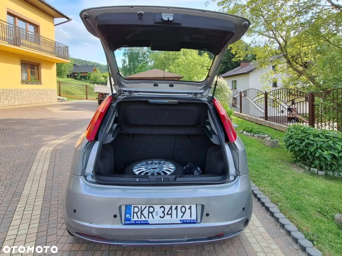 Fiat Grande Punto - 11