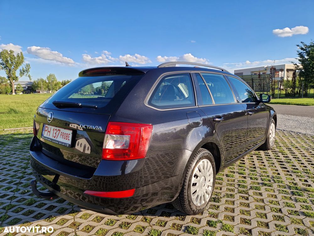 Skoda Octavia 2.0 TDI AMBITION DSG - 3