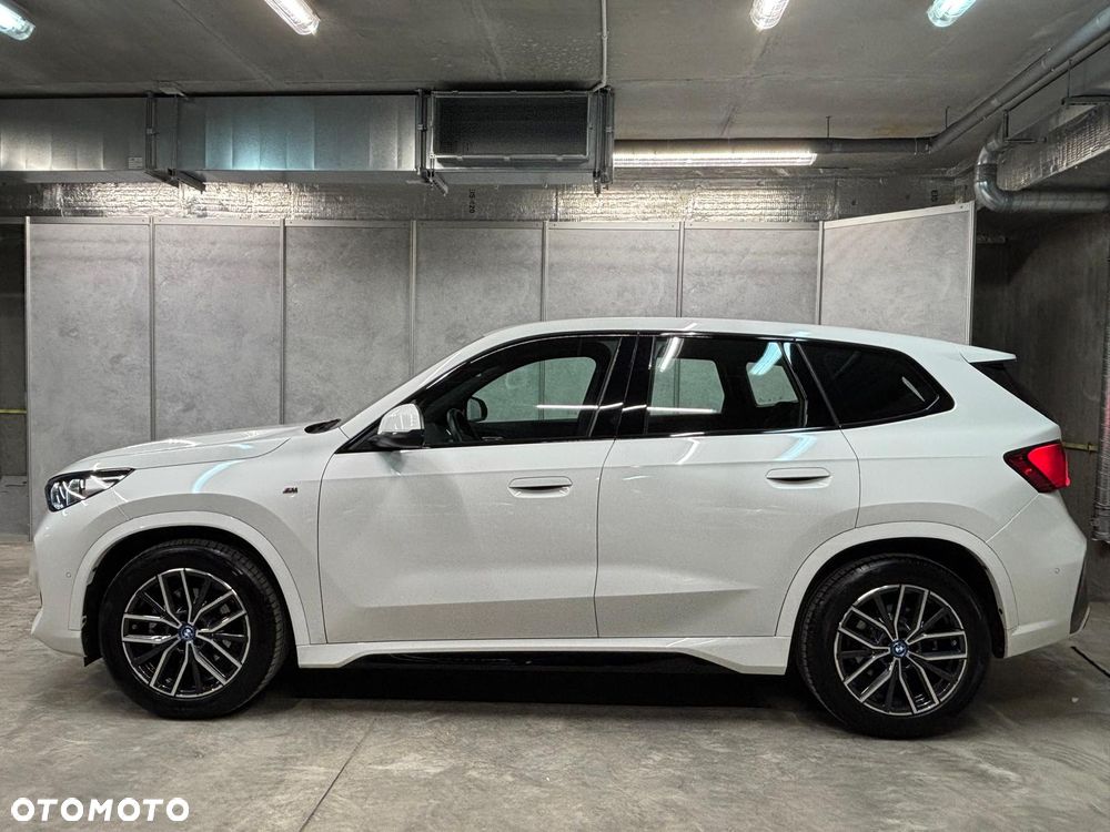 BMW iX1 eDrive20 66.5kWh M Sport - 3