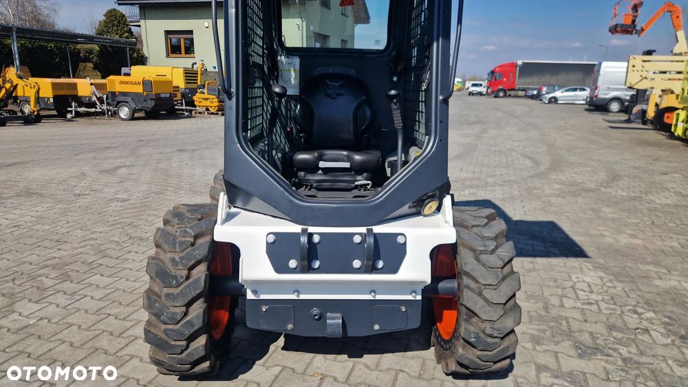 Bobcat S 450 - 11