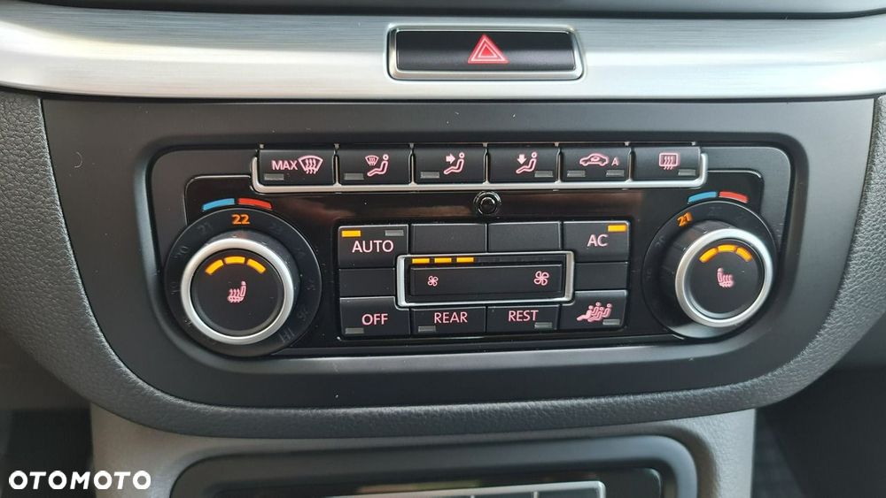 Volkswagen Sharan 2.0 TDI Highline - 24