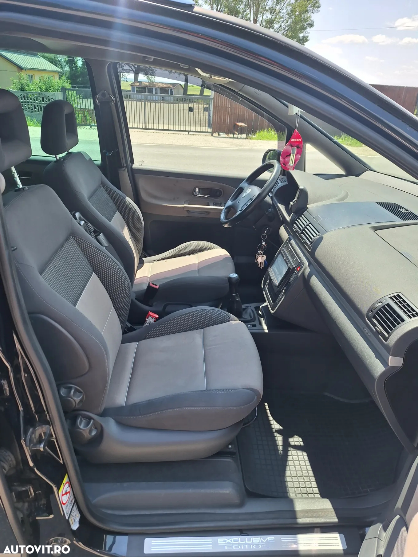 Volkswagen Sharan 2.0 TDI DPF Exclusive Edition - 5