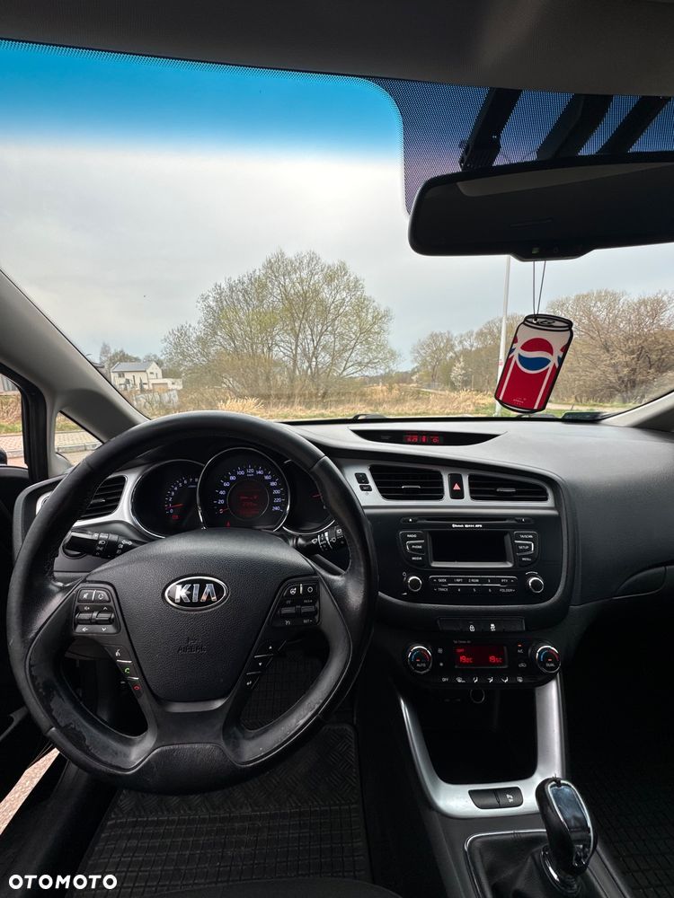 Kia Ceed 1.6 GDI L - 10