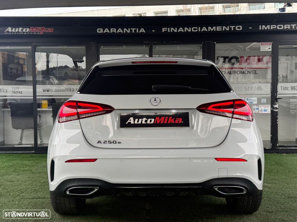 Mercedes-Benz A 250 e AMG Line - 14