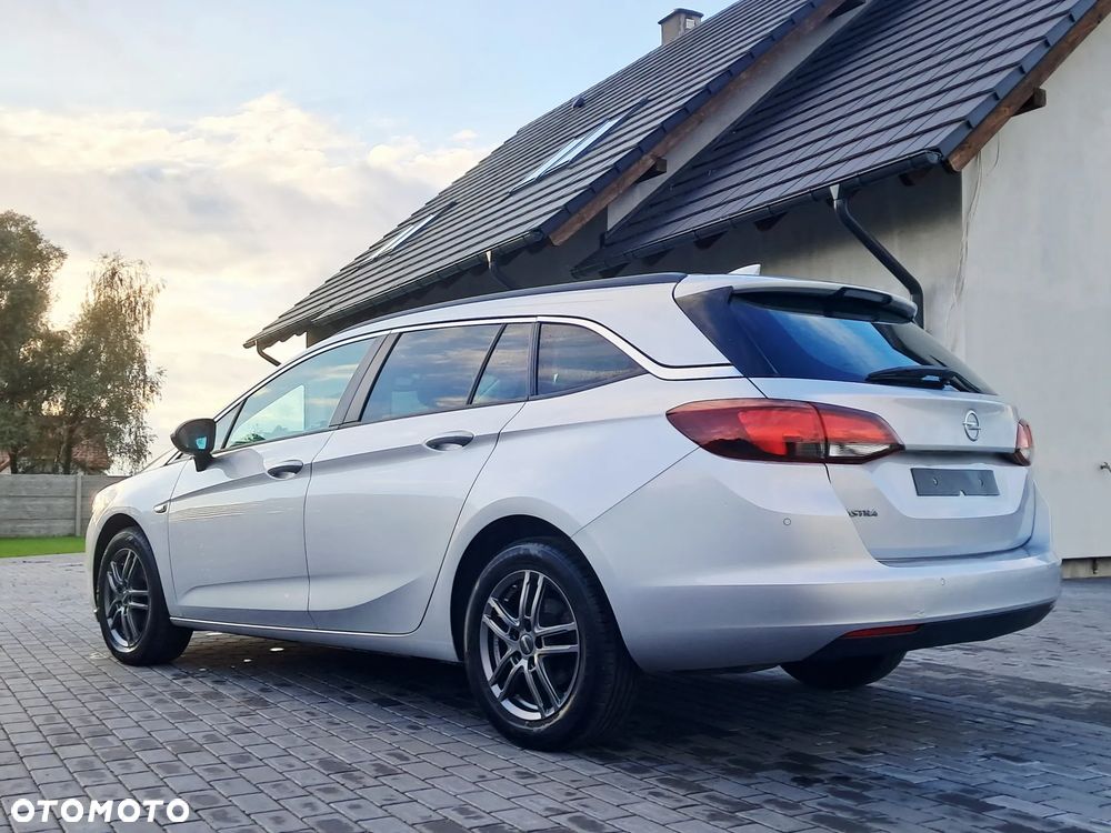 Opel Astra V 1.4 T Enjoy - 11