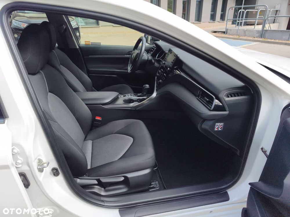 Toyota Camry 2.5 Hybrid Comfort CVT - 9