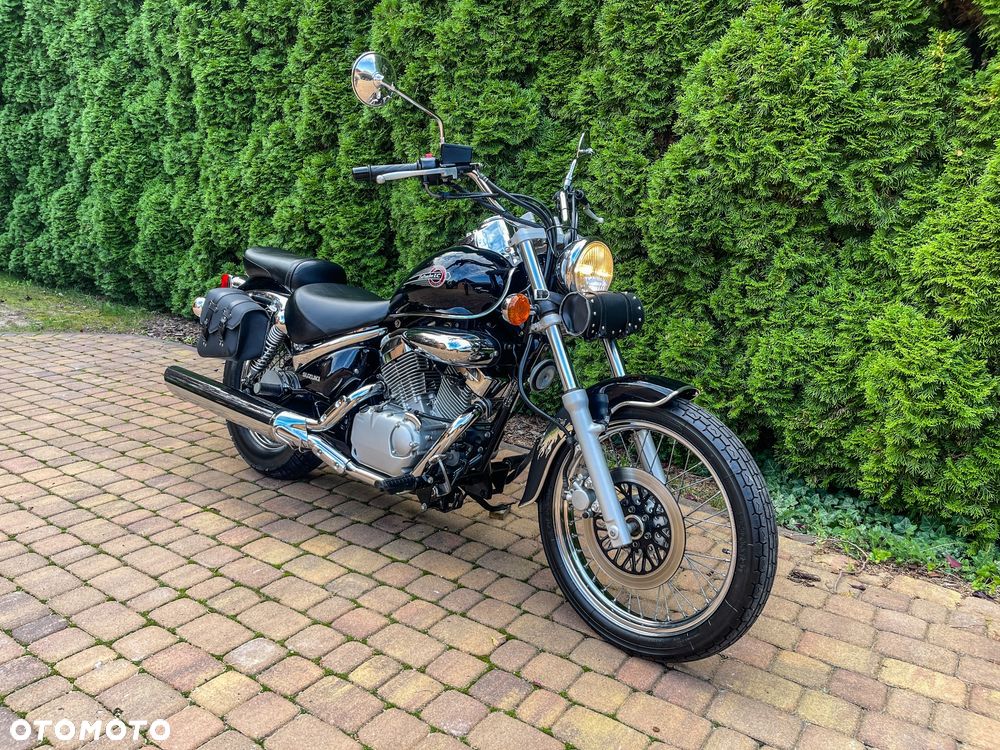 Suzuki Intruder - 2