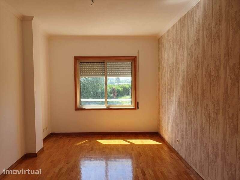 Apartamento T2 em Canelas - Grande imagem: 4/11