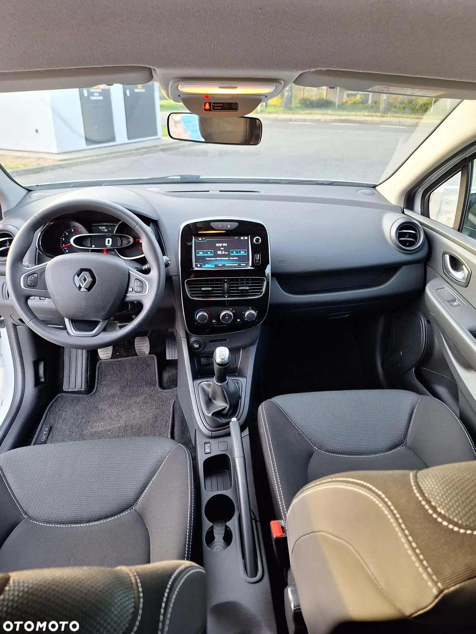 Renault Clio - 19