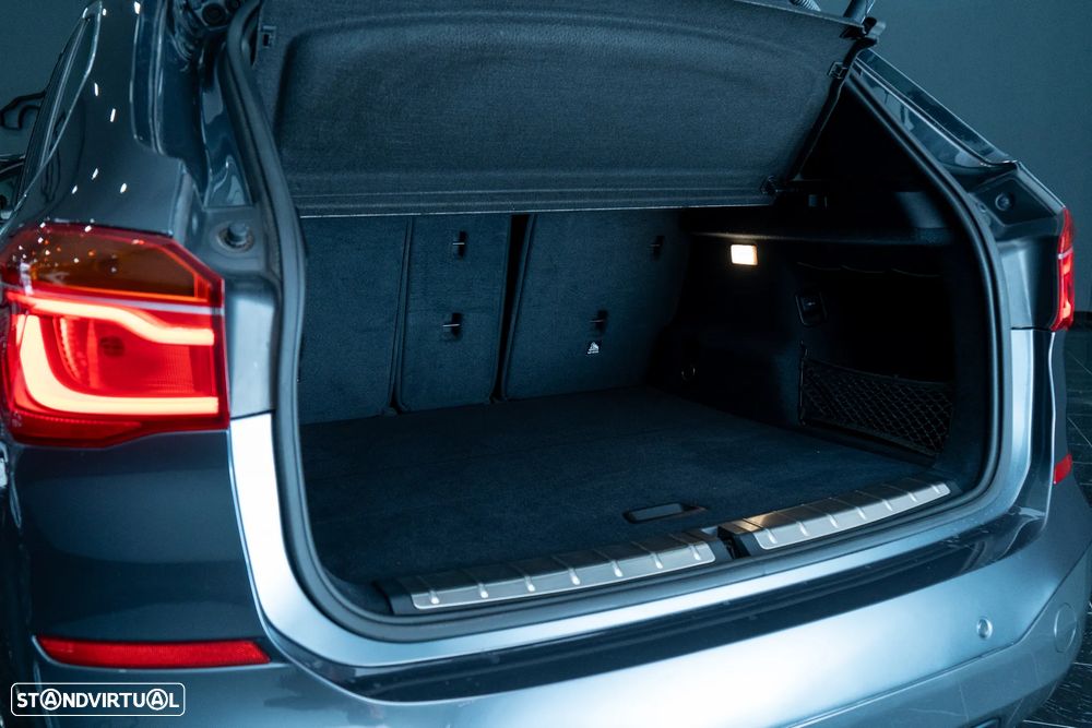 BMW X1 16 d sDrive Pack M - 8