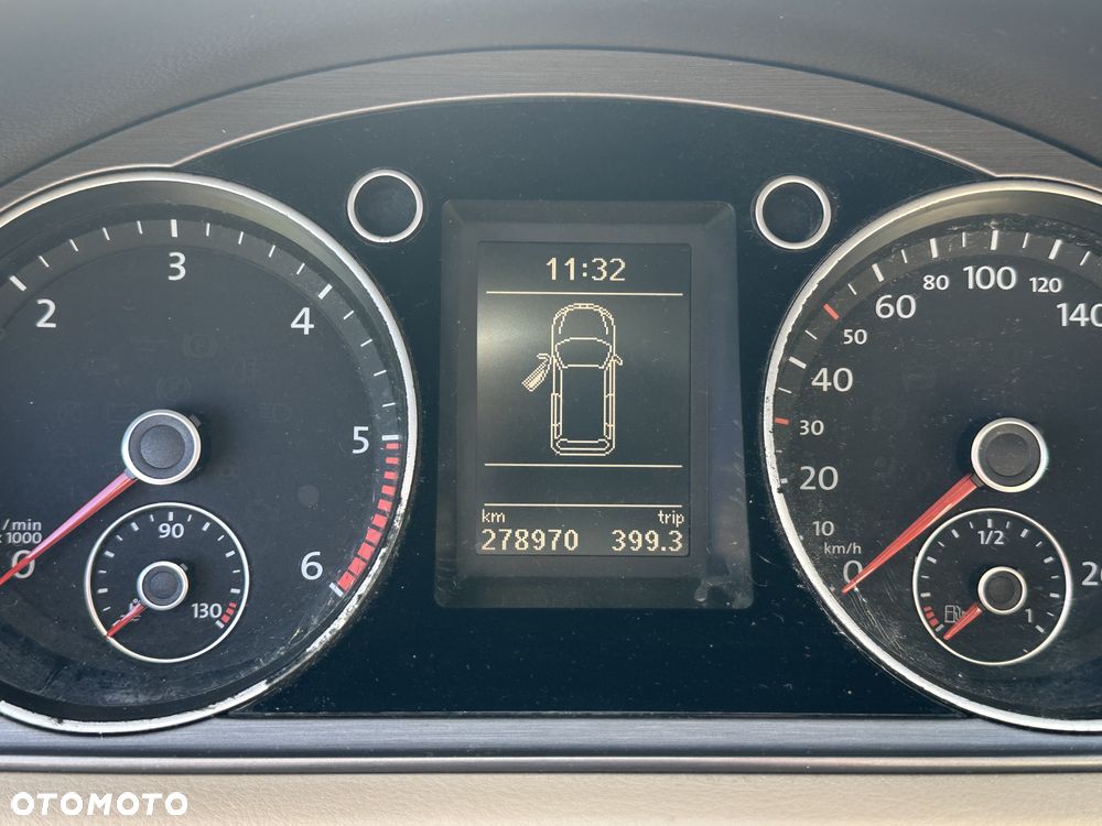 Volkswagen Passat - 19