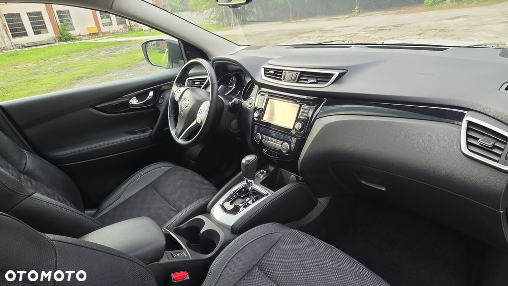Nissan Qashqai 1.2 DIG-T Xtronic TEKNA+ - 26
